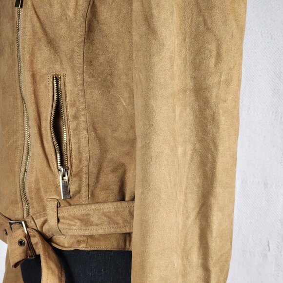 Wildflower Tan Poly Faux Suede Belted Cropped Moto Jacket with Gold Accents Sz M - Picture 12 of 16